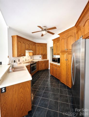 5406 Club View Drive, Concord, NC 28025