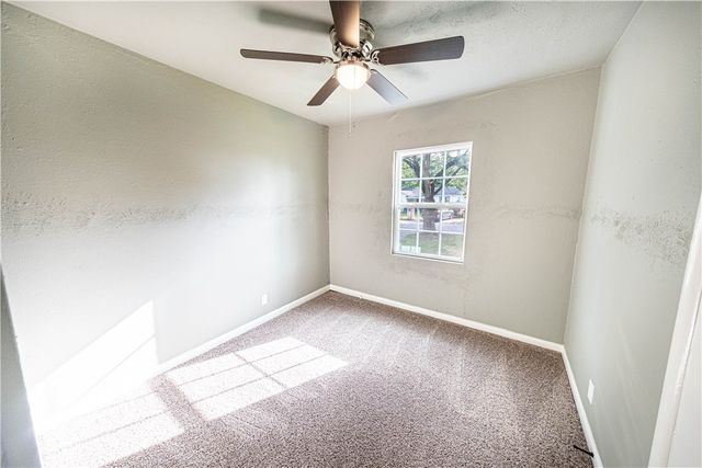 1515 Greenlawn Drive, Springdale, AR 72764