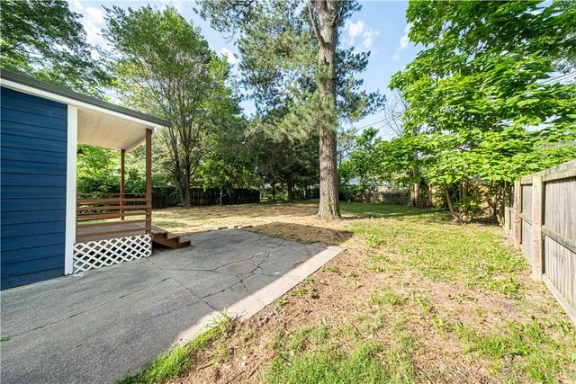 1515 Greenlawn Drive, Springdale, AR 72764