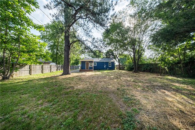 1515 Greenlawn Drive, Springdale, AR 72764