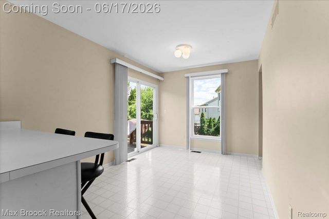 34896 Pennington Drive, Farmington Hills, MI 48335