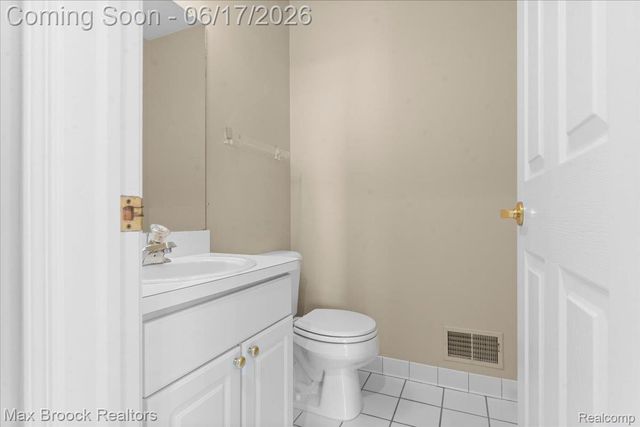 34896 Pennington Drive, Farmington Hills, MI 48335