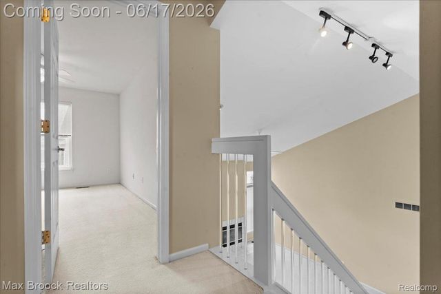 34896 Pennington Drive, Farmington Hills, MI 48335