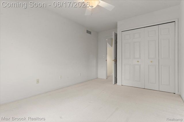 34896 Pennington Drive, Farmington Hills, MI 48335