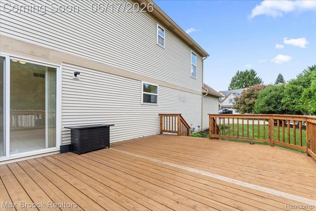34896 Pennington Drive, Farmington Hills, MI 48335