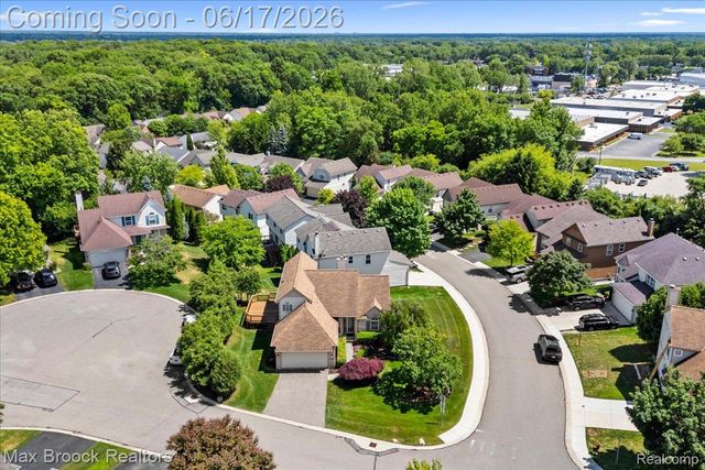 34896 Pennington Drive, Farmington Hills, MI 48335