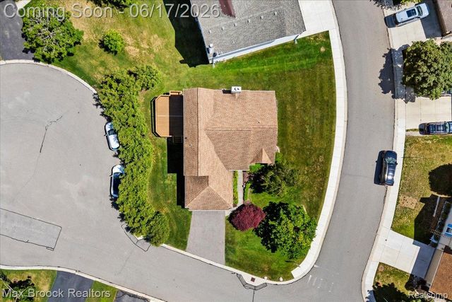 34896 Pennington Drive, Farmington Hills, MI 48335