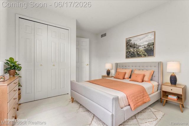34896 Pennington Drive, Farmington Hills, MI 48335