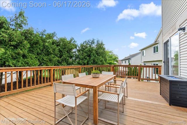 34896 Pennington Drive, Farmington Hills, MI 48335