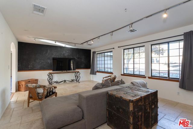 29243 Piani Road, Pearblossom, CA 93553