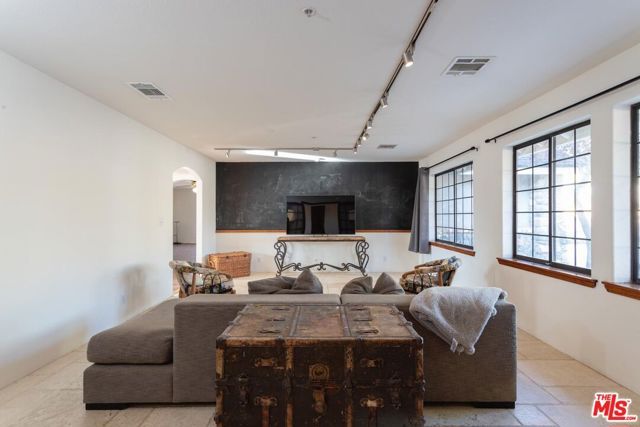 29243 Piani Road, Pearblossom, CA 93553