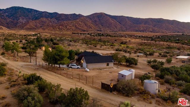 29243 Piani Road, Pearblossom, CA 93553