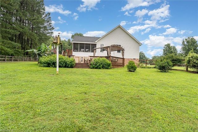 2472 Woods Stream Lane, Asheboro, NC 27205
