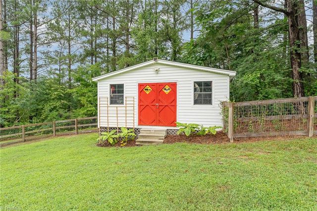 2472 Woods Stream Lane, Asheboro, NC 27205