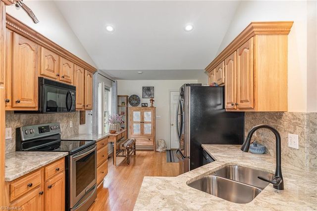 2472 Woods Stream Lane, Asheboro, NC 27205