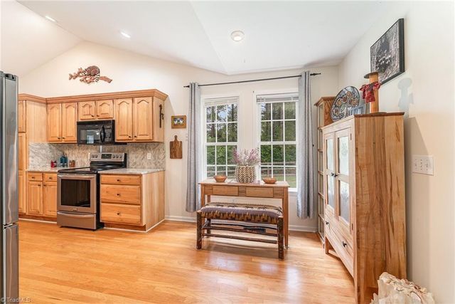 2472 Woods Stream Lane, Asheboro, NC 27205