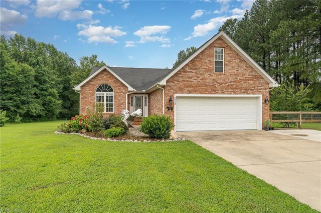 2472 Woods Stream Lane, Asheboro, NC 27205
