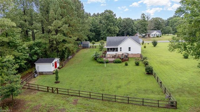 2472 Woods Stream Lane, Asheboro, NC 27205