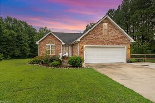 2472 Woods Stream Lane, Asheboro, NC 27205