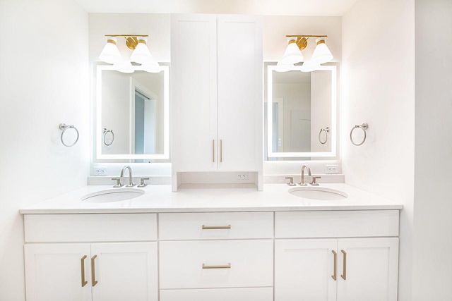 433 Niagara AVENUE, Sheboygan, WI 53081