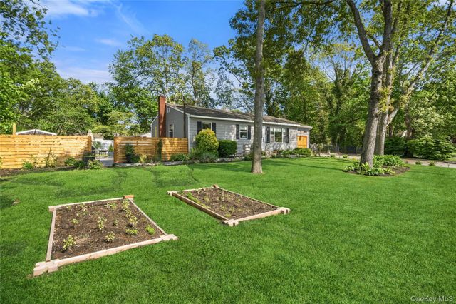 37 Aberdeen Drive, Mastic, NY 11950