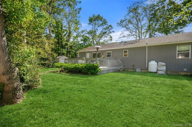 37 Aberdeen Drive, Mastic, NY 11950