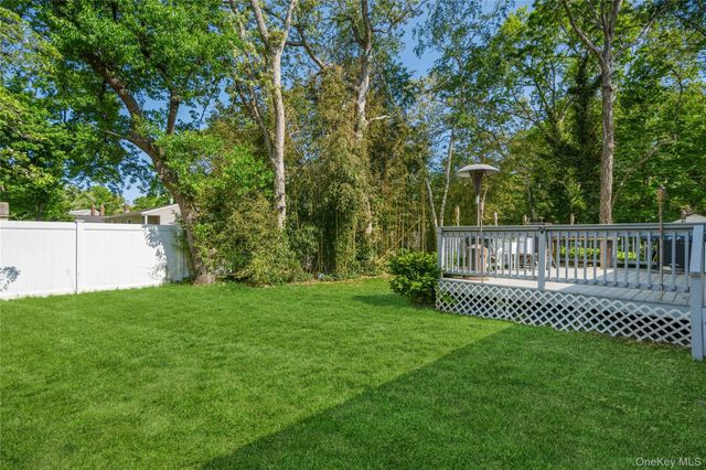 37 Aberdeen Drive, Mastic, NY 11950