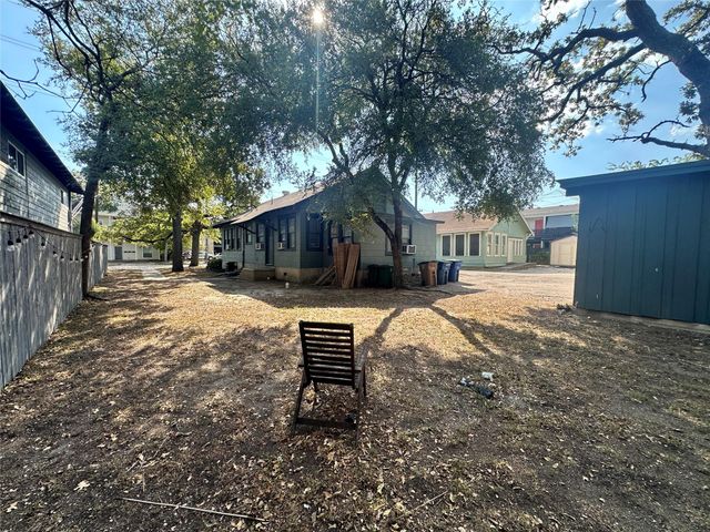 106 W 38th ST A, Austin, TX 78705