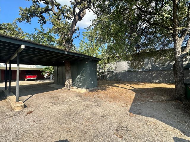 106 W 38th ST A, Austin, TX 78705