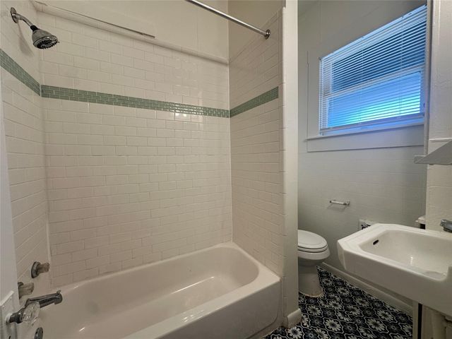 106 W 38th ST A, Austin, TX 78705