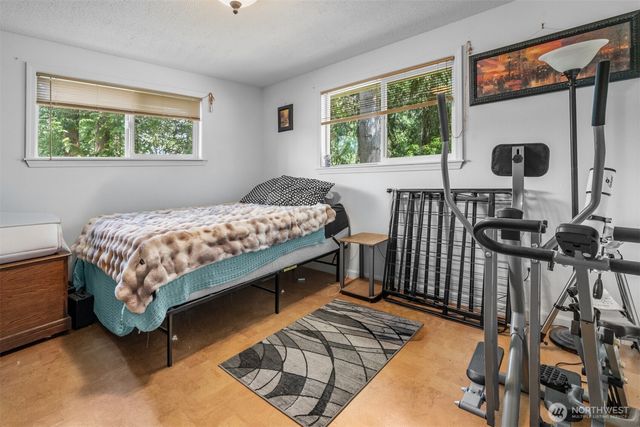10905 138th Avenue SE, Rainier, WA 98576