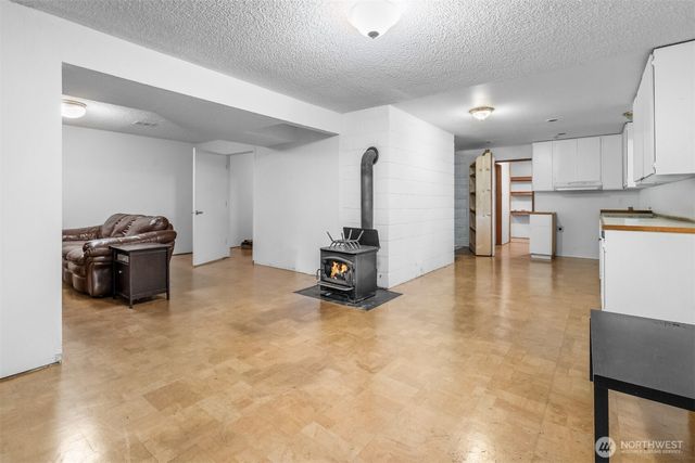 10905 138th Avenue SE, Rainier, WA 98576