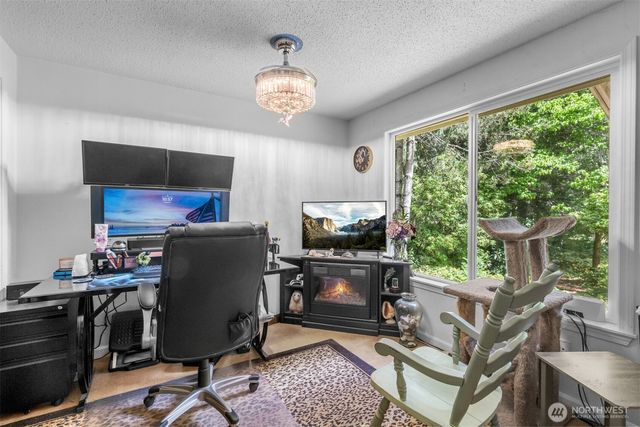 10905 138th Avenue SE, Rainier, WA 98576