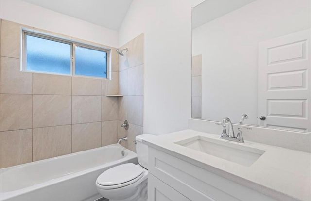 418 Zeus Mountains Drive, Crosby, TX 77532