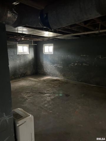 421 E WASHINGTON Street, Edinburg, IL 62531