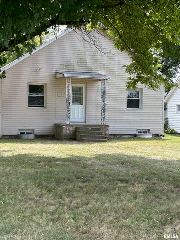 421 E WASHINGTON Street, Edinburg, IL 62531