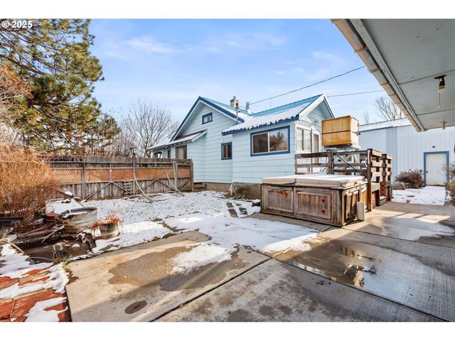 1029 WALNUT St, Baker City, OR 97814