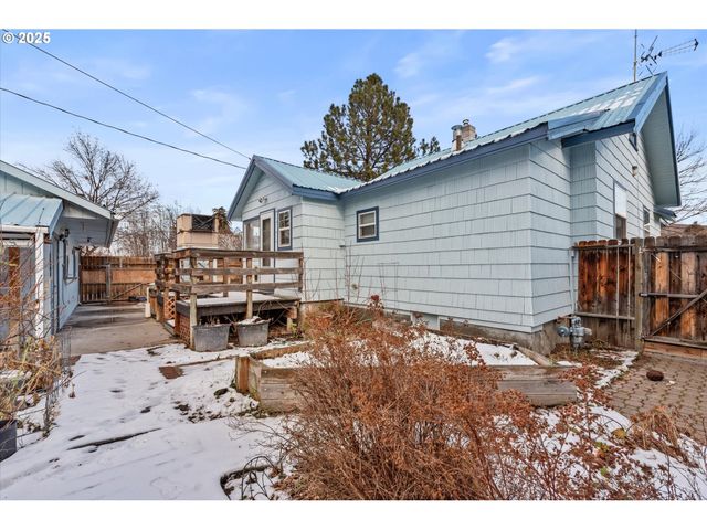 1029 WALNUT St, Baker City, OR 97814