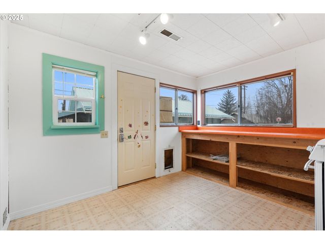 1029 WALNUT St, Baker City, OR 97814