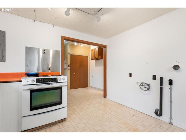 1029 WALNUT St, Baker City, OR 97814