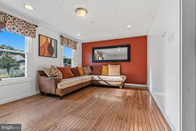 6 SWEET GUM CT, Baltimore, MD 21221