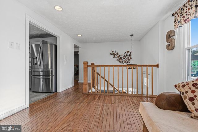 6 SWEET GUM CT, Baltimore, MD 21221