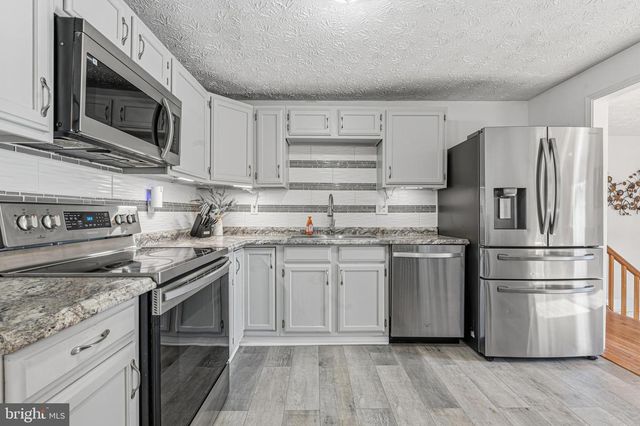 6 SWEET GUM CT, Baltimore, MD 21221