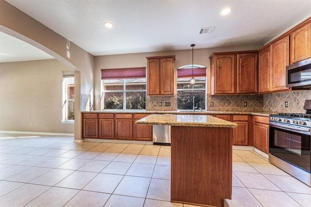 182 N Wimberly Way, The Woodlands, TX 77385
