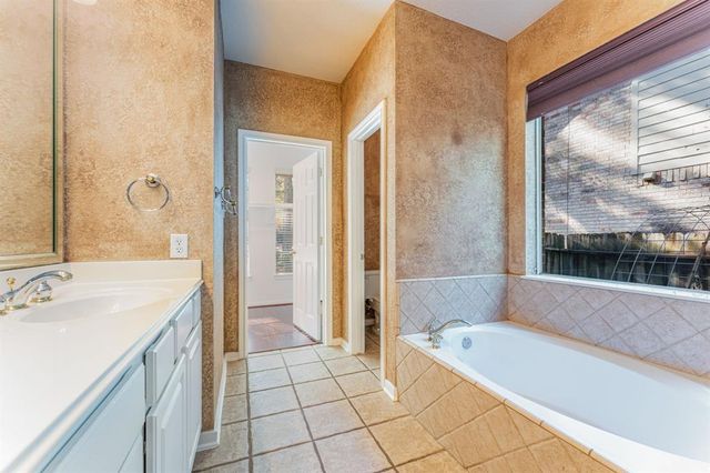 182 N Wimberly Way, The Woodlands, TX 77385