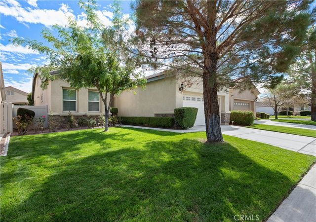 10041 Wilmington Lane, Apple Valley, CA 92308