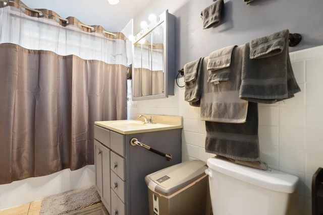 6837 Ash Place, Gary, IN 46403