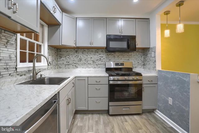 1604 KENT RD, Camp Hill, PA 17011