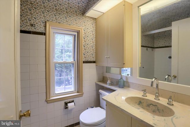 1604 KENT RD, Camp Hill, PA 17011