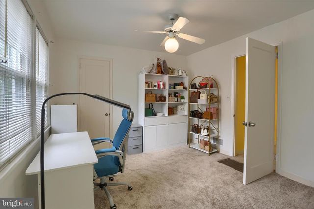 1604 KENT RD, Camp Hill, PA 17011